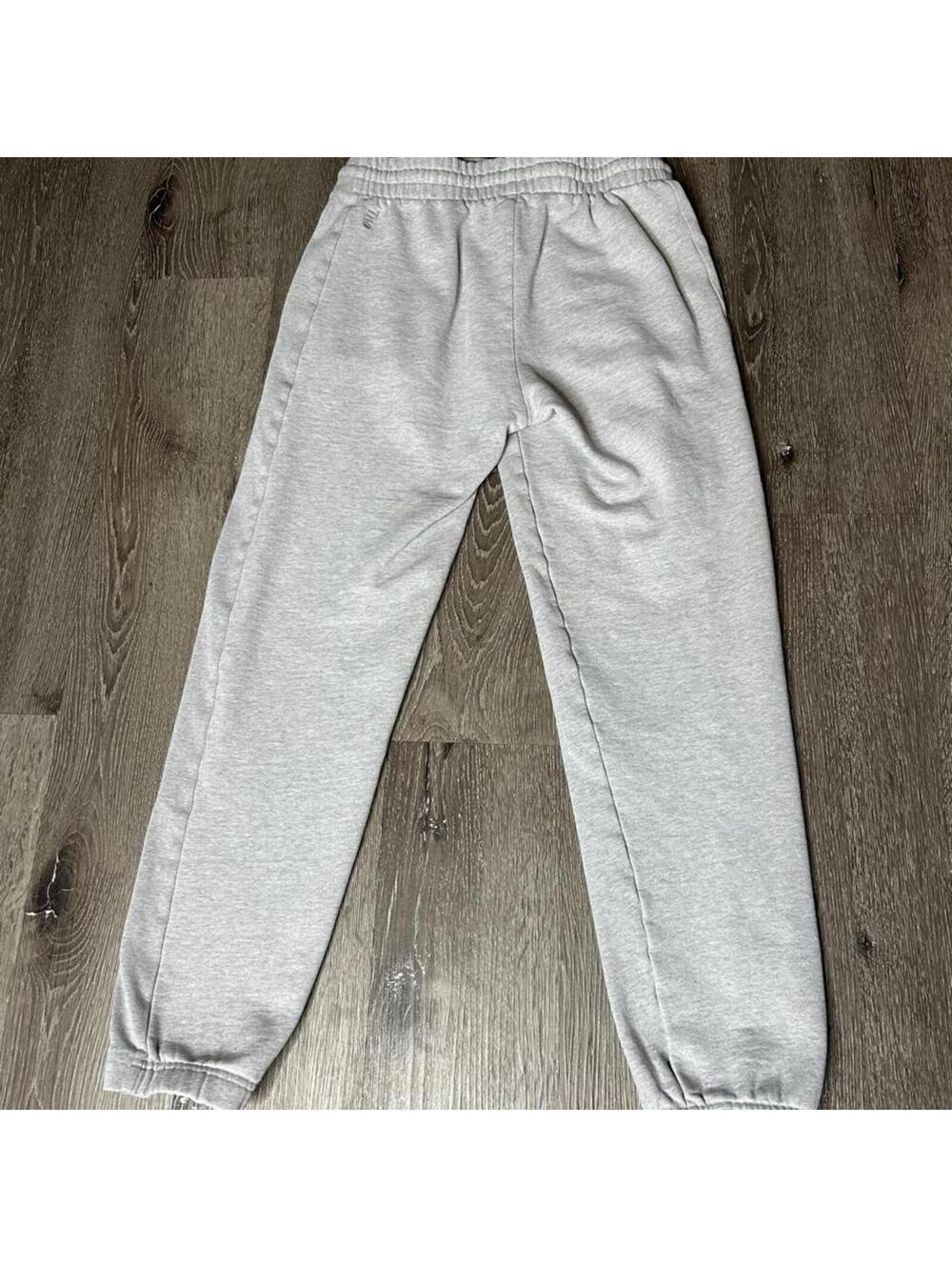 Aritzia Women's Grey Joggers-tracksuit - Picture 6 of 7